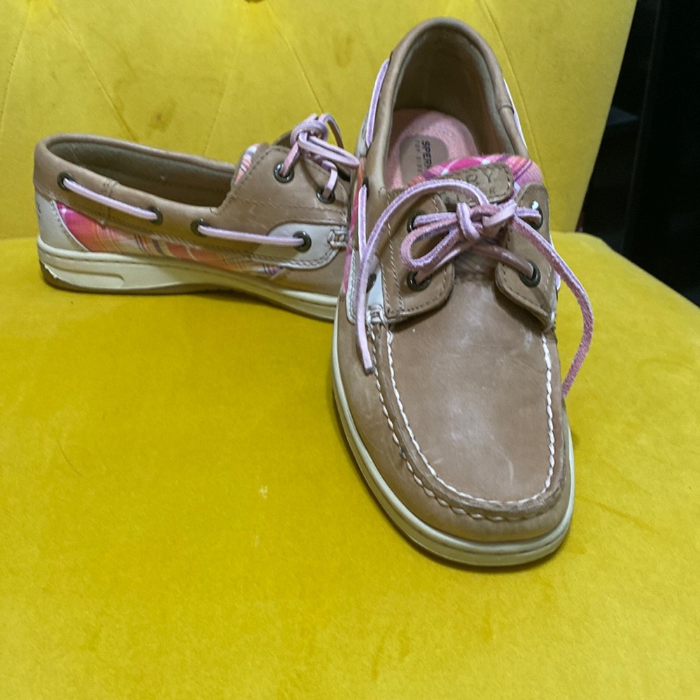 Sperry Pink Plaid detail & pink leather laces. One day sale!